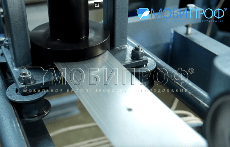Устройство для пробивки отверстий Устройство для пробивки отверстий